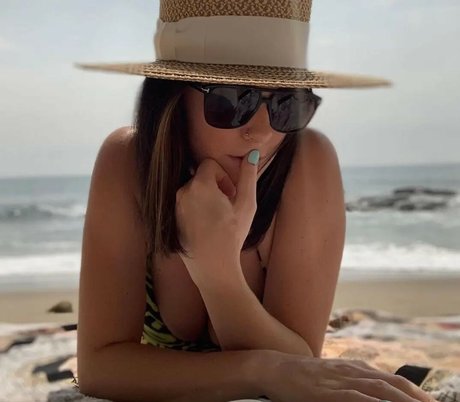 Courtnee Draper pornstar hot image