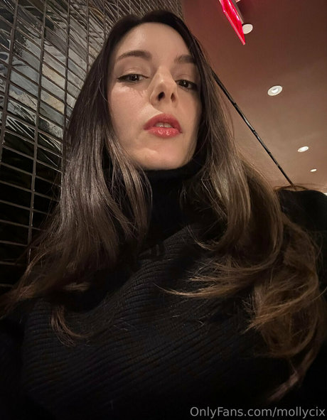 MollyCixx star erotic gallery