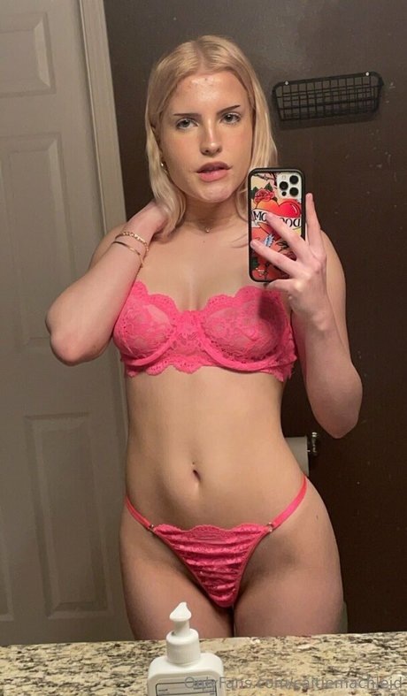 Caitiemachleid star perfect pics