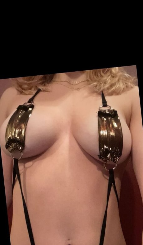 Caitiemachleid star naked pictures