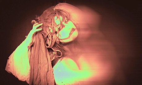 Su Yung sexy actress photo