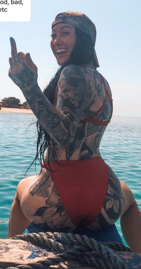 Marisa Laren star nude pic