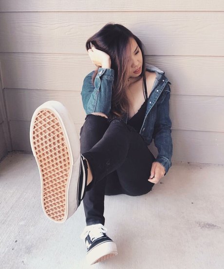 Floskeee model xxx pics