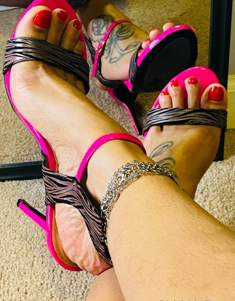 ohhhmyfeetz pornstar hd images