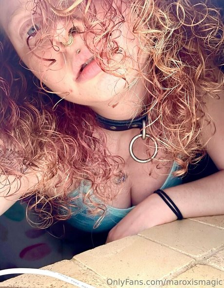 maroxismagic hot pornstar photo