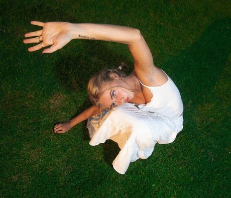 Claire Rosinkranz perfect actress gallery