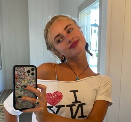 Claire Rosinkranz pornstar exclusive photos