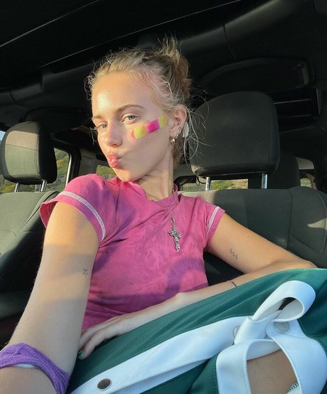 Claire Rosinkranz nude star images