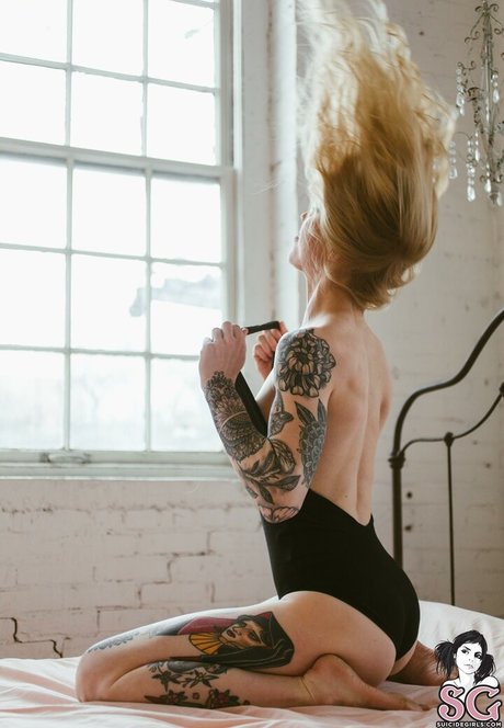 Auric naked pornstar galleries