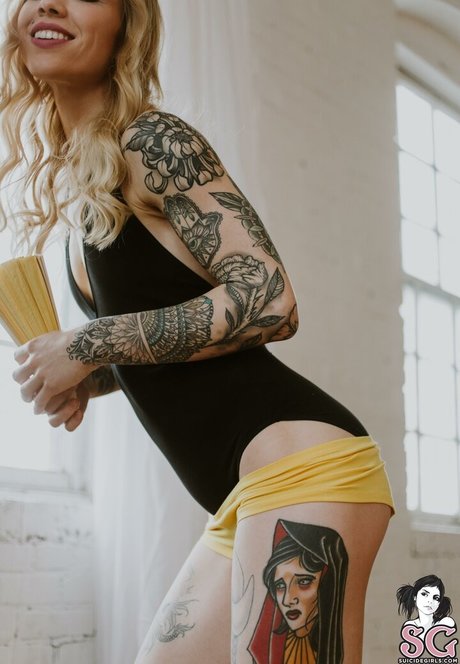 Auric model beautiful images