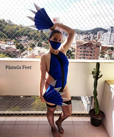 PamFeet pornstar hot pictures