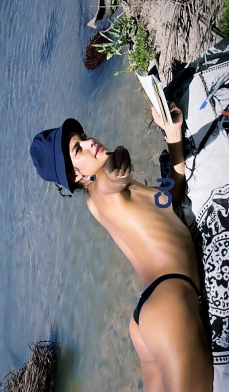 Cynthia Senek exclusive model images