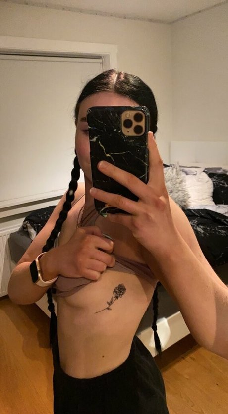 juicyicelandicbooty art pornstar photos