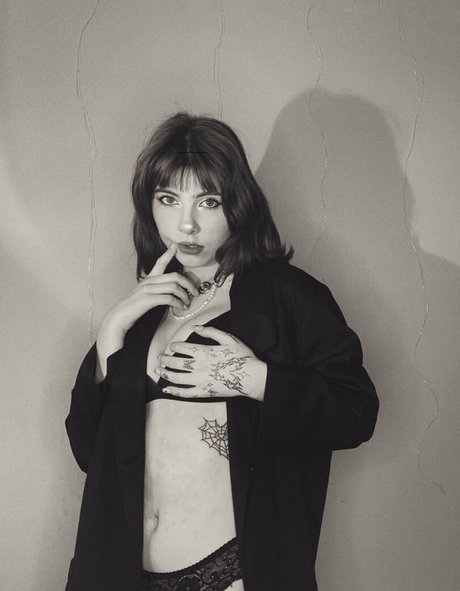 zlatka lesenok model pornographic images