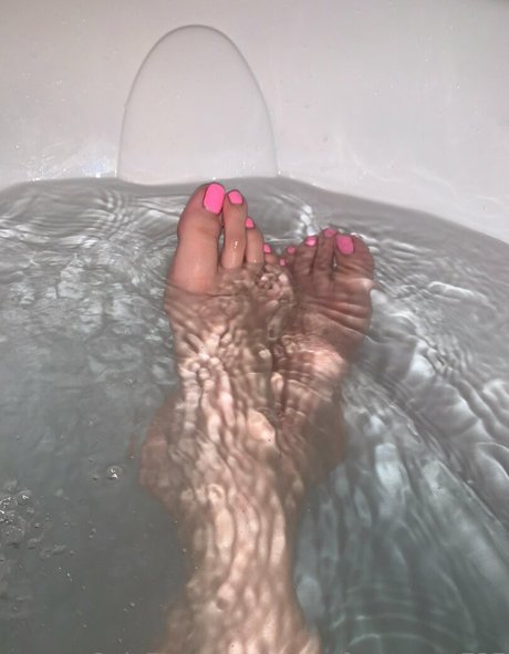 sweetfeettreats727 model xxx picture