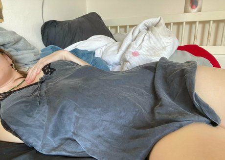 room1204 sexy actress photos