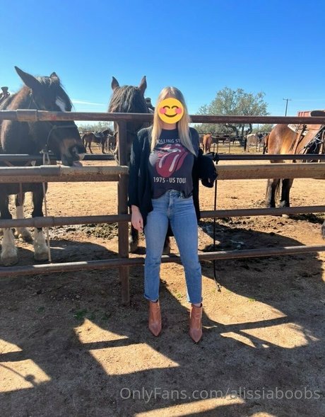 alissiaboobs star top image