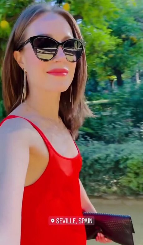 Politicians Female beautiful pornstar photo