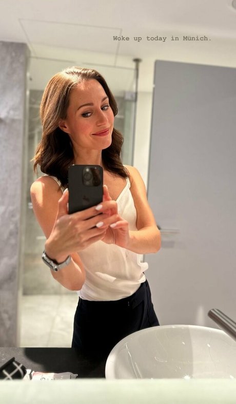 Politicians Female model art photos