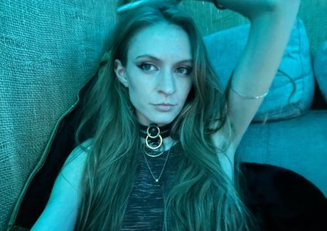 lola costa naked model photos