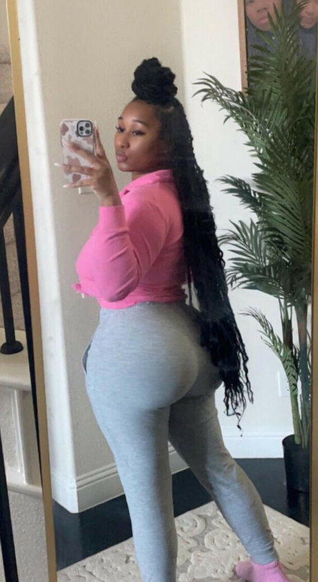 Itsteedy_ model perfect photo