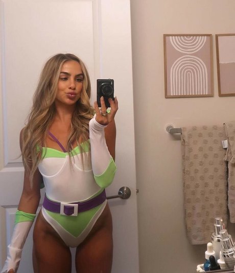 Cavinder Twins erotic model pic