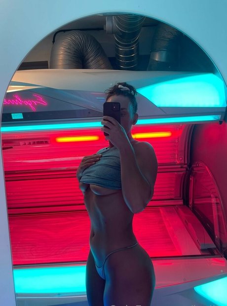 mikaelaburrito model exclusive image