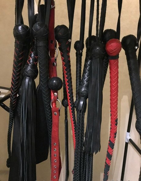 molly dominatrix free pornstar pic