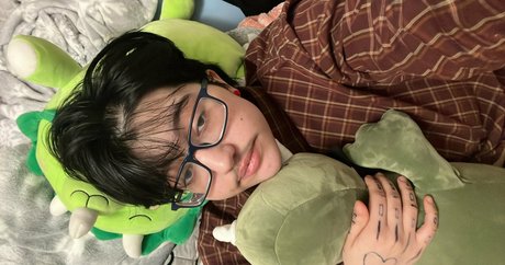 Icedmelontt nude pornstar pics