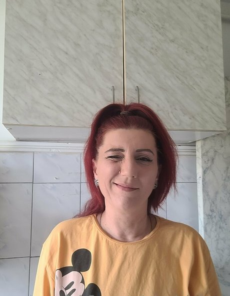 misschristinee sex model pic