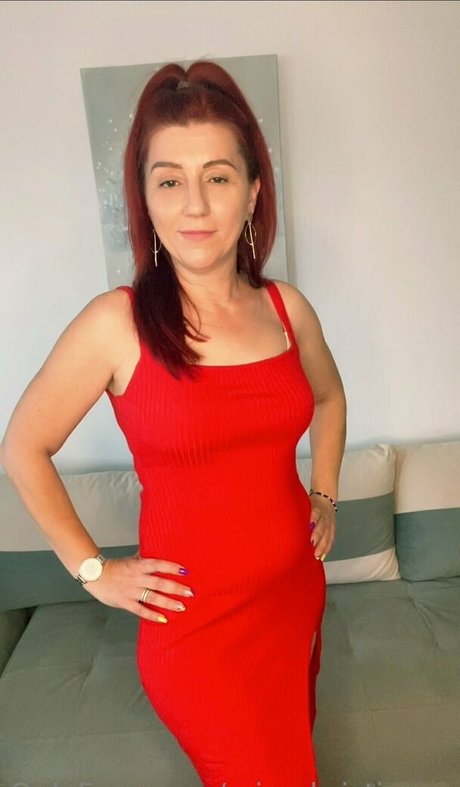 misschristinee perfect actress images