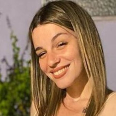 Micaperle model art galleries