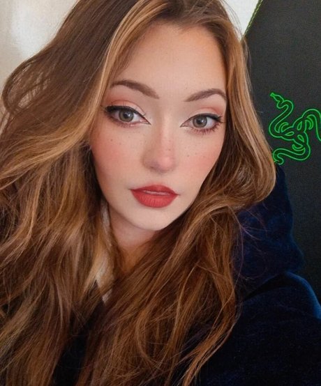 Alli Flanagan adult star photo