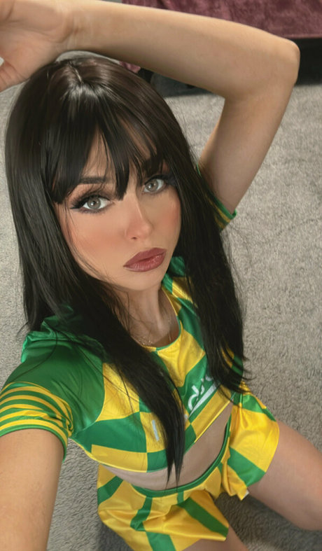 yunamoonx000 model porn photos