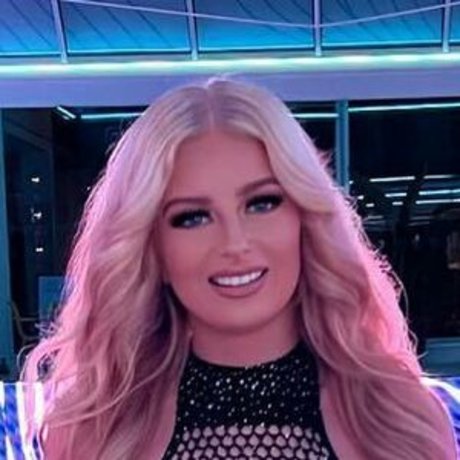 lauraevaa sexy actress pic