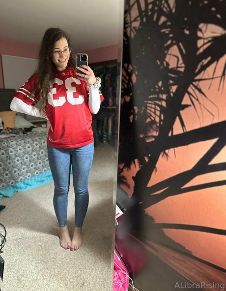 alibrarising model art pictures