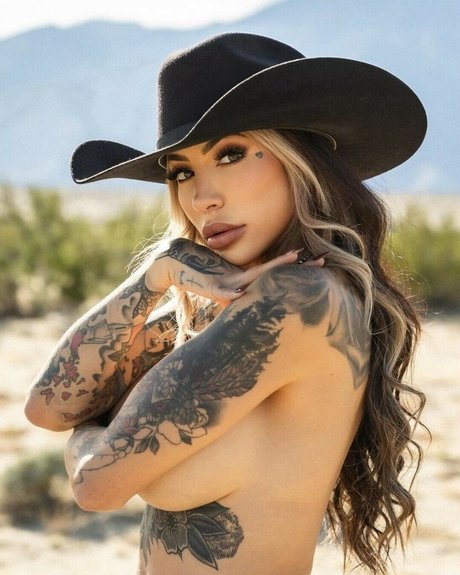 therosiemiller pornstar top picture