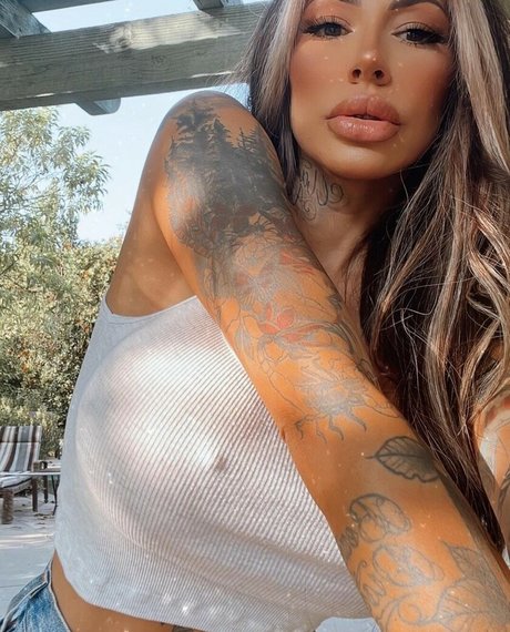 therosiemiller pretty star img