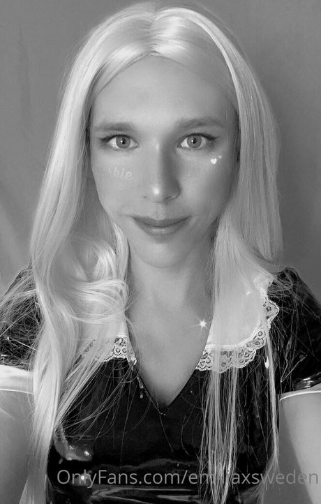 emiliaxsweden nudes star photos