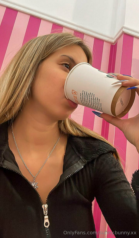 sunny bunny xx xxx star image