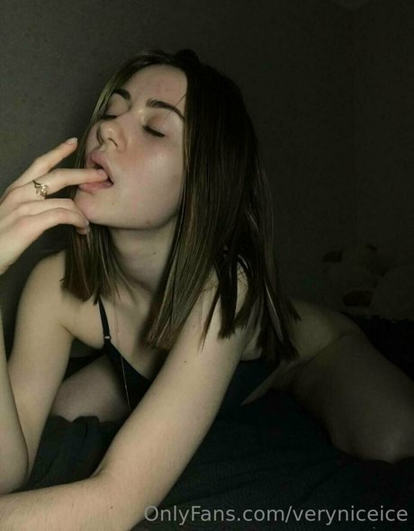 yanasugarr porn model pictures