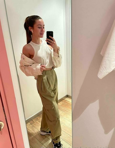 yanasugarr art actress image