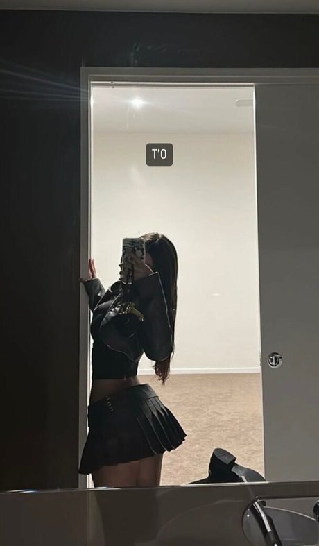 Pollybabbyy model art img