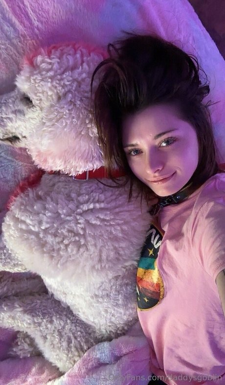 petite slut onlyfans art naked pictures