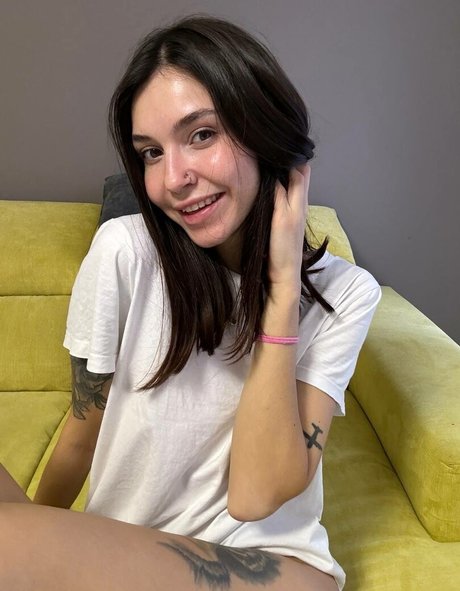 KiraFemmeFatal sexy star gallery