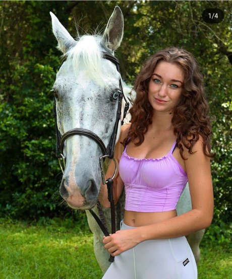 lia jakubowski star erotic pics