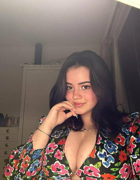 babe brunette onlyfans pornos picture