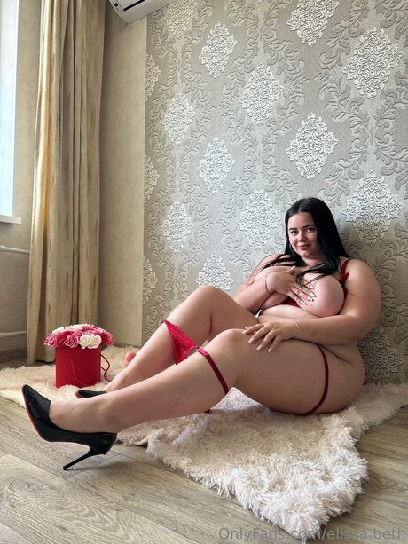 elizza beth model erotic pic