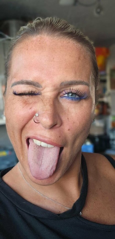 brithotwife pornstar nude photo