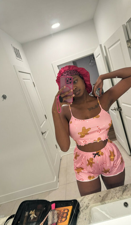 Sheena Marie sexy star pictures